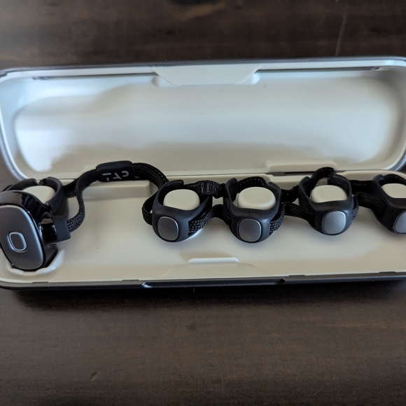 Tap Strap 2 keyboard with 1 broken ring working Size small - Picture 6 of 16